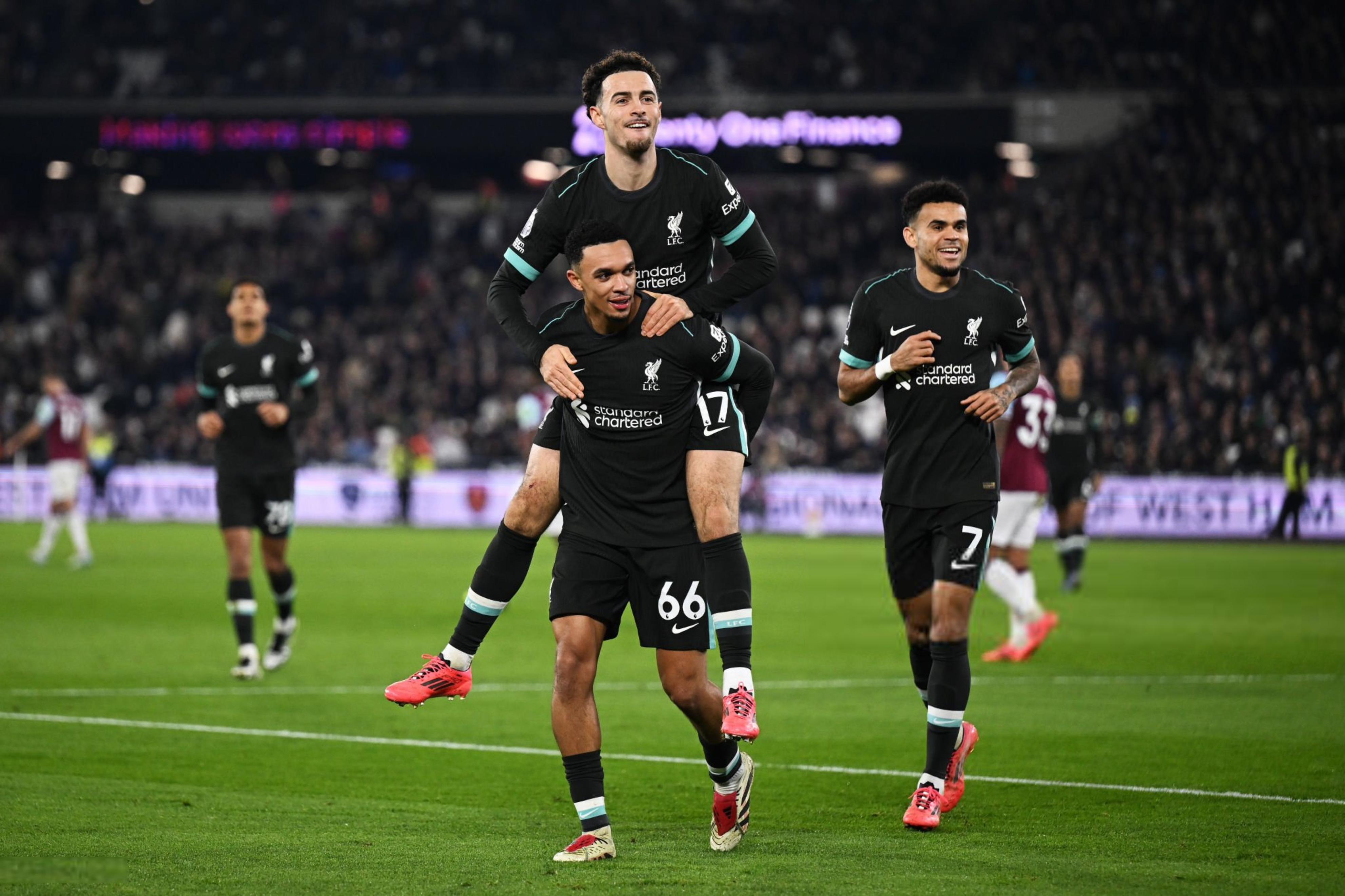 开云官网-澳大利亚队带队取胜！，萨拉赫重要时刻比赛规则变更观众掌声雷动(土超费内巴切球员名单)