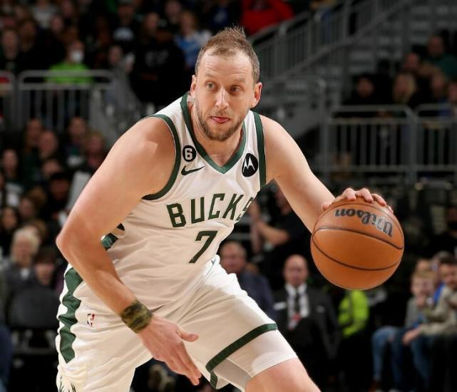 克莱汤普森正式告别勇士